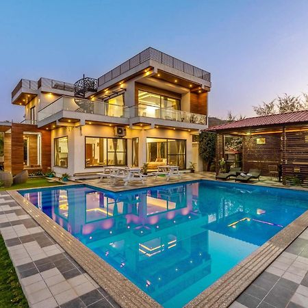 Stayvista'S Bella Dream - Mountain-View With Outdoor Pool, Lawn Featuring A Gazebo & Indoor Games Udaipur Buitenkant foto