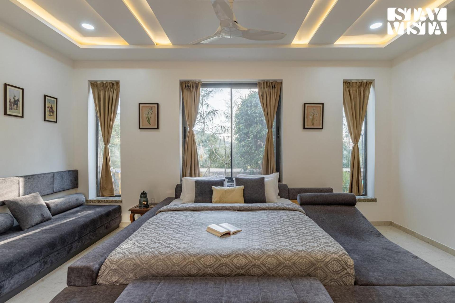 Stayvista'S Bella Dream - Mountain-View With Outdoor Pool, Lawn Featuring A Gazebo & Indoor Games Udaipur Buitenkant foto