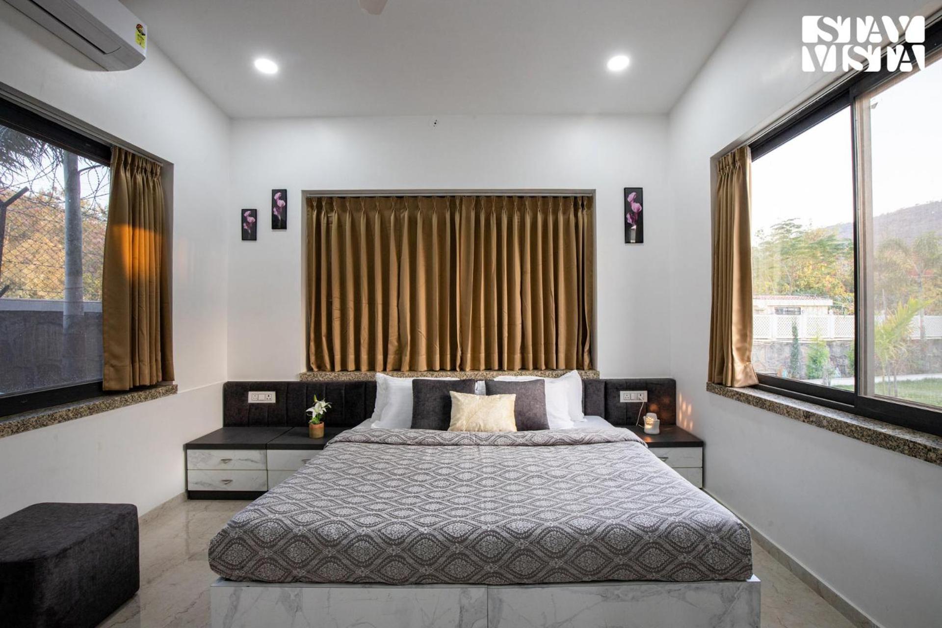 Stayvista'S Bella Dream - Mountain-View With Outdoor Pool, Lawn Featuring A Gazebo & Indoor Games Udaipur Buitenkant foto